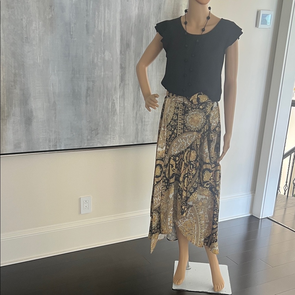 Elegant Paisley wrap around Print Skirt